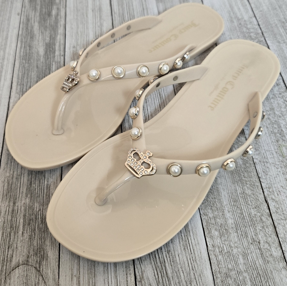 Juicy Couture Women’s Rhea Nude Plastic Sandal Rhinestone Crown Pearl Detail   6 - Picture 8 of 9